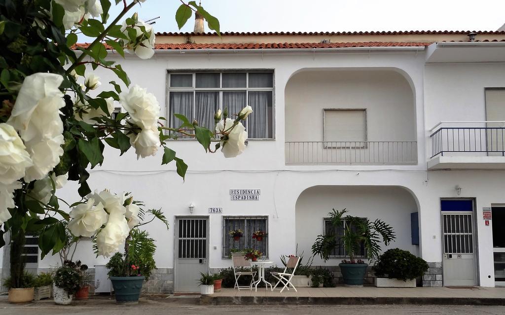 Residencial Espadinha Pensión